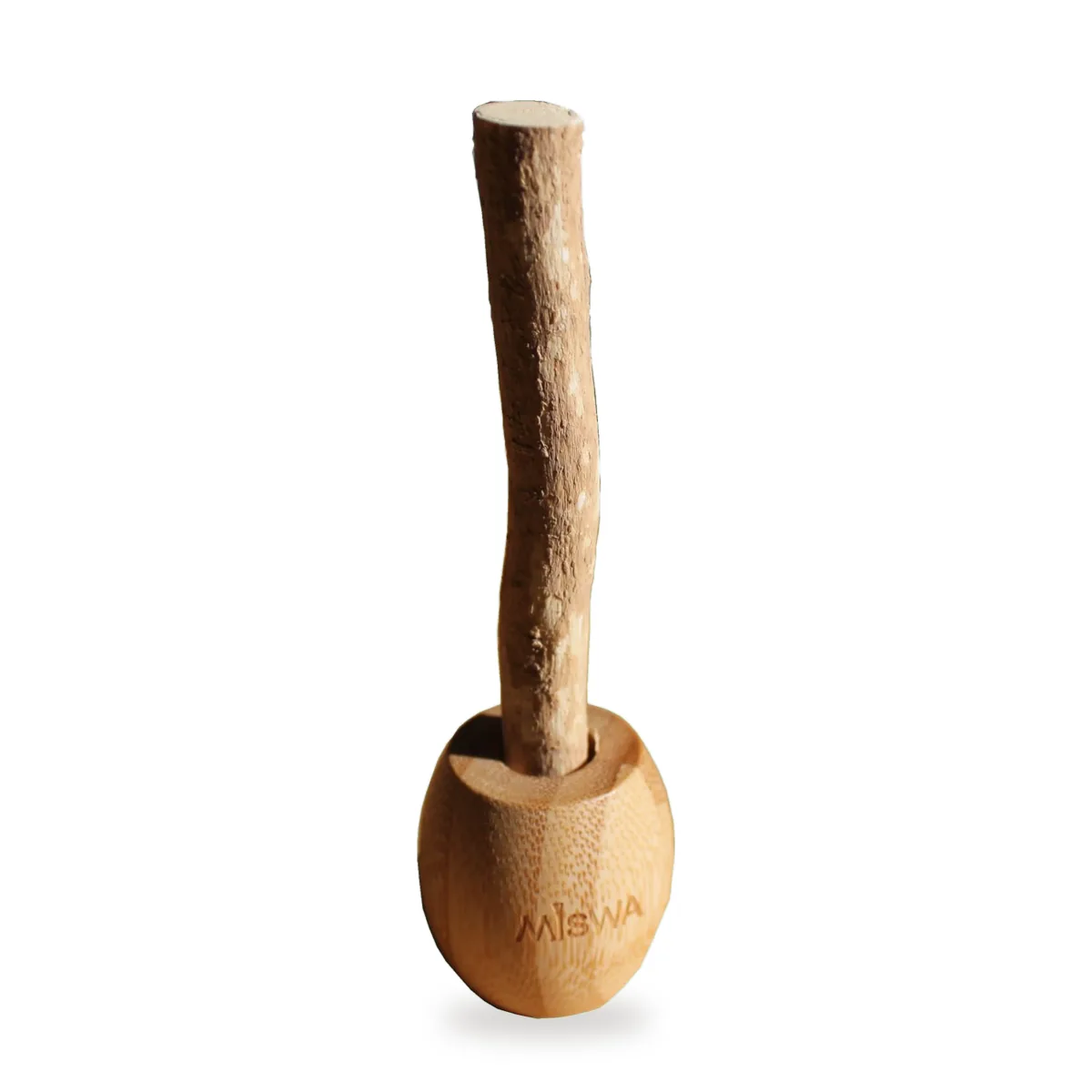 Siwak MISWA debout dans son porte-siwak en bambou
