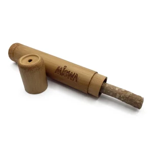 Siwak MISWA dans son étui de voyage en bambou